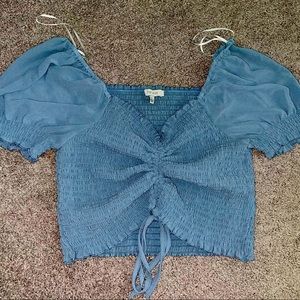 This is a nice dressy shirt for women it has never been worn, Color: Blue